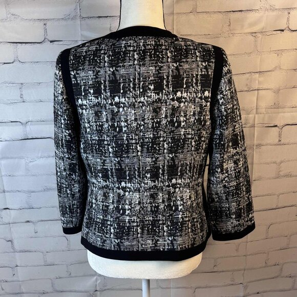 Kasper Black & White Textured Open Front Blazer - Size 6 - Picture 3 of 9